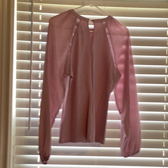 Blouse - Picture 2 of 3
